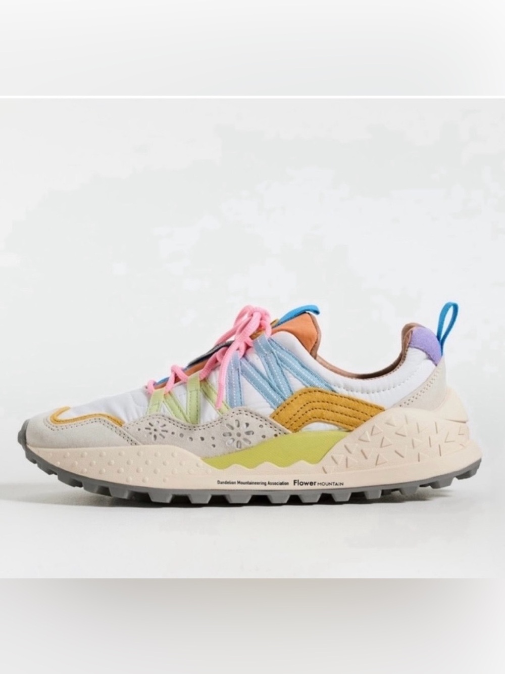 NWT Flower Mountain Washi Sneakers in Beige/White/Multi